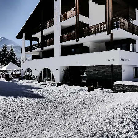 Pazzola Hotel