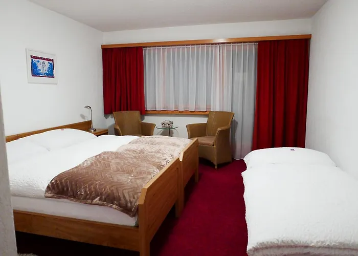 Pazzola Otel Disentis